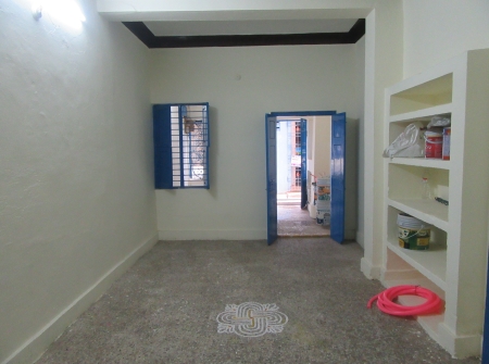 6) Li id 406 - Ground Floor Another 1 Bhk House Hall.JPG